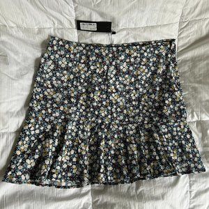 NWT Floral Skater Skirt size L yellow, white, red, and light blue flowers